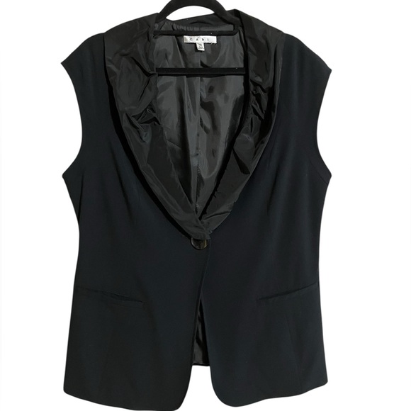 CAbi Party Date Night Tuxedo Sleeveless Ruffled Collar V-Neck Fitted Vest Sz 10 - Picture 1 of 8